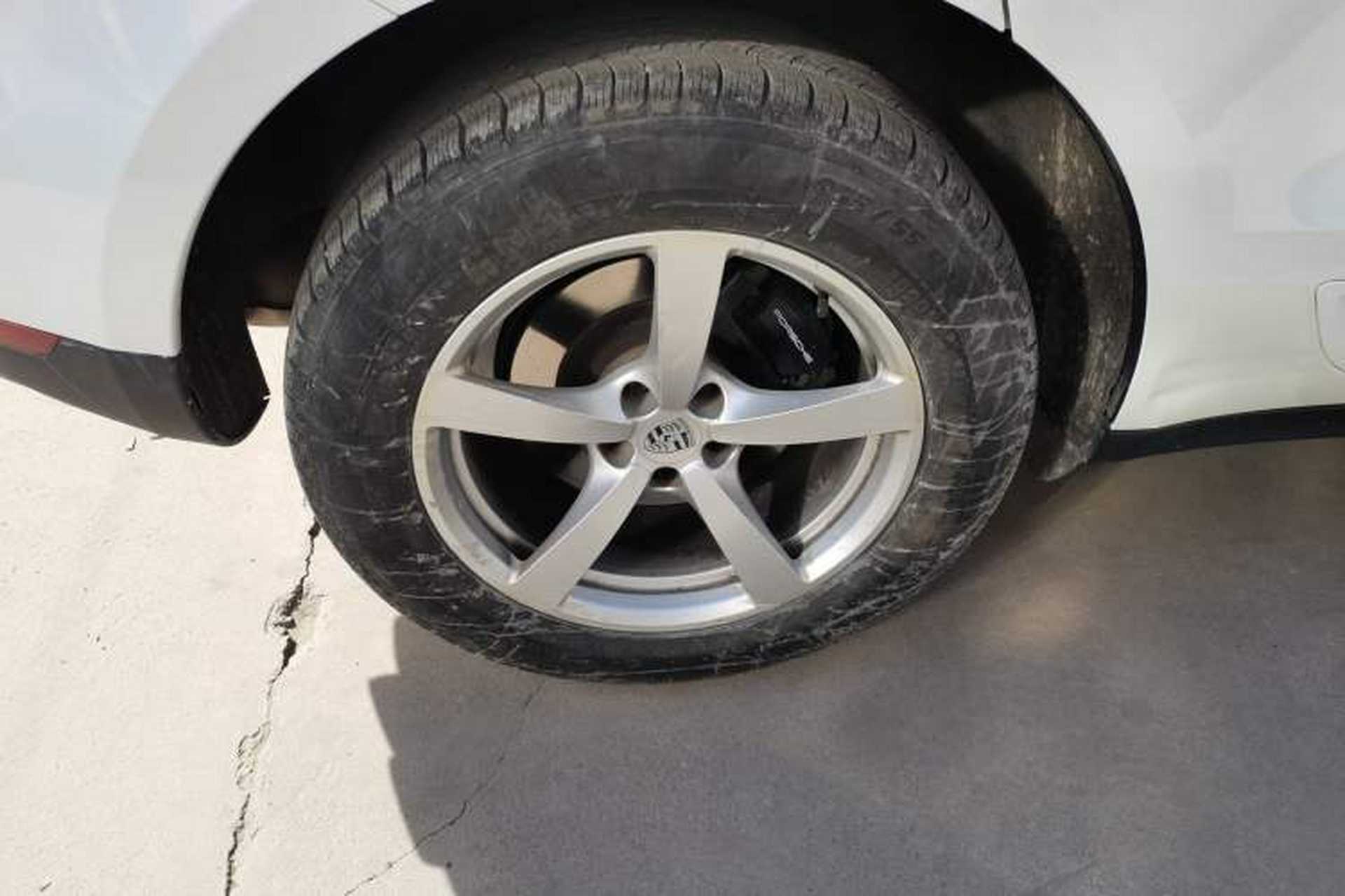 Used Porsche Macan 2014 Macan 2.0T Right Rear Wheel Hub