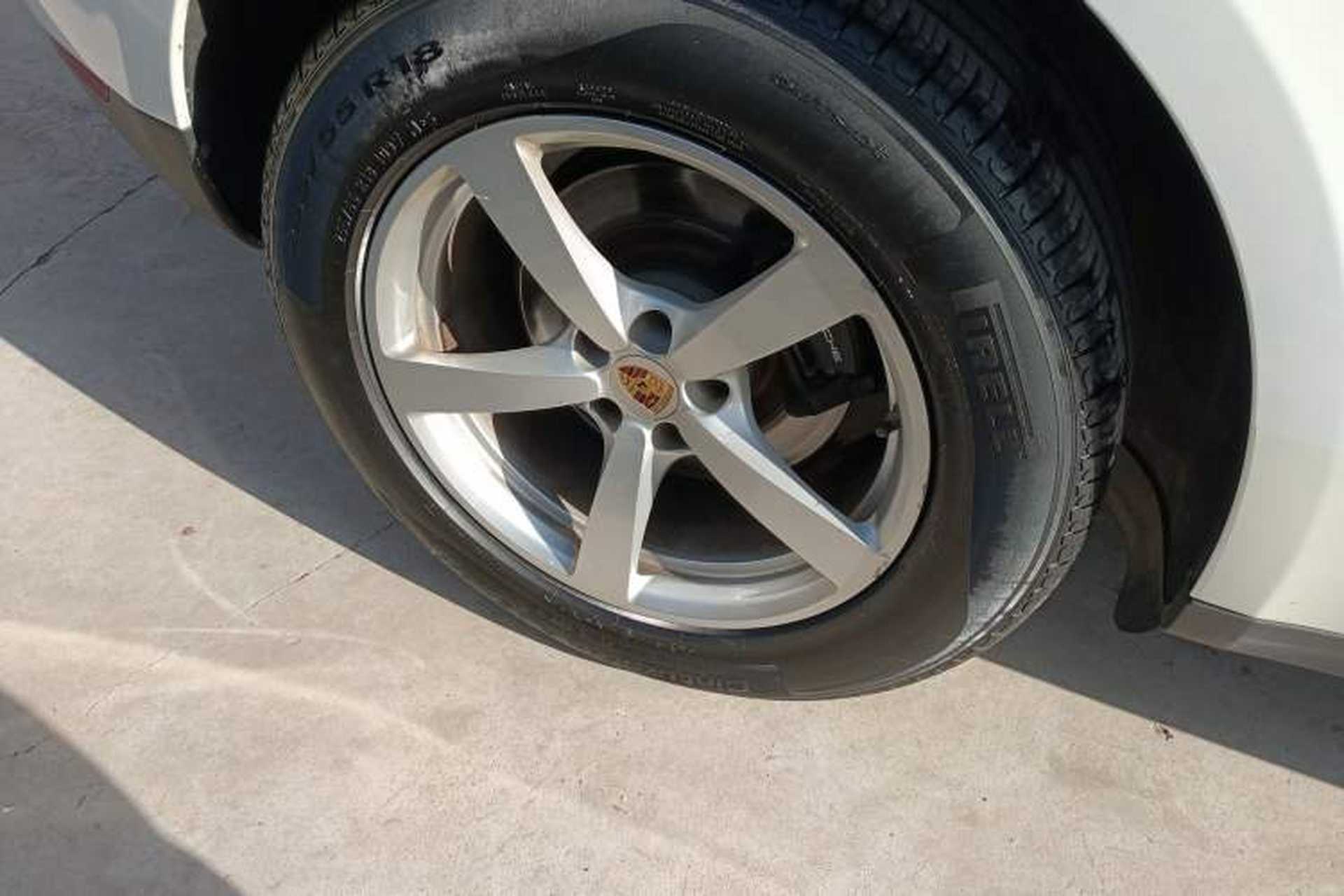 Used Porsche Macan 2014 Macan 2.0T Right Rear Wheel Hub