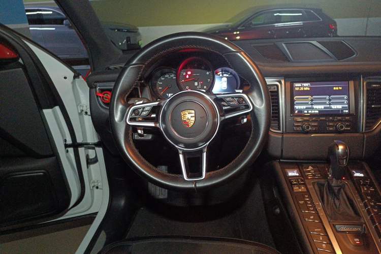 Used Porsche Macan 2014 Macan 2.0T Steering Wheel