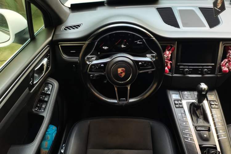 Used Porsche Macan  Steering Wheel