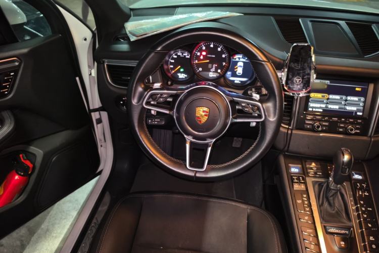 Used Porsche Macan 2014 Macan 2.0T Steering Wheel