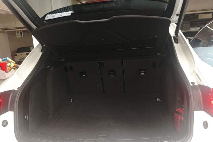 Used Porsche Macan 2014 Macan 2.0T Trunk