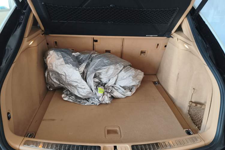 Used Porsche Macan 2014 Macan 2.0T Trunk