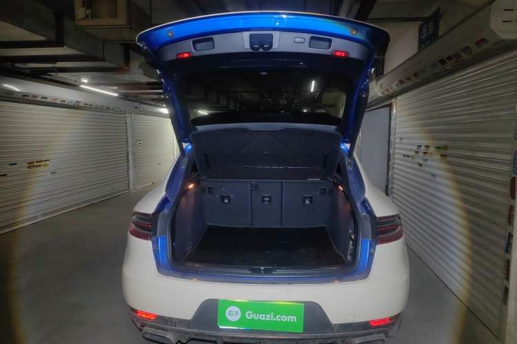 Used Porsche Macan 2014 Macan 2.0T Trunk