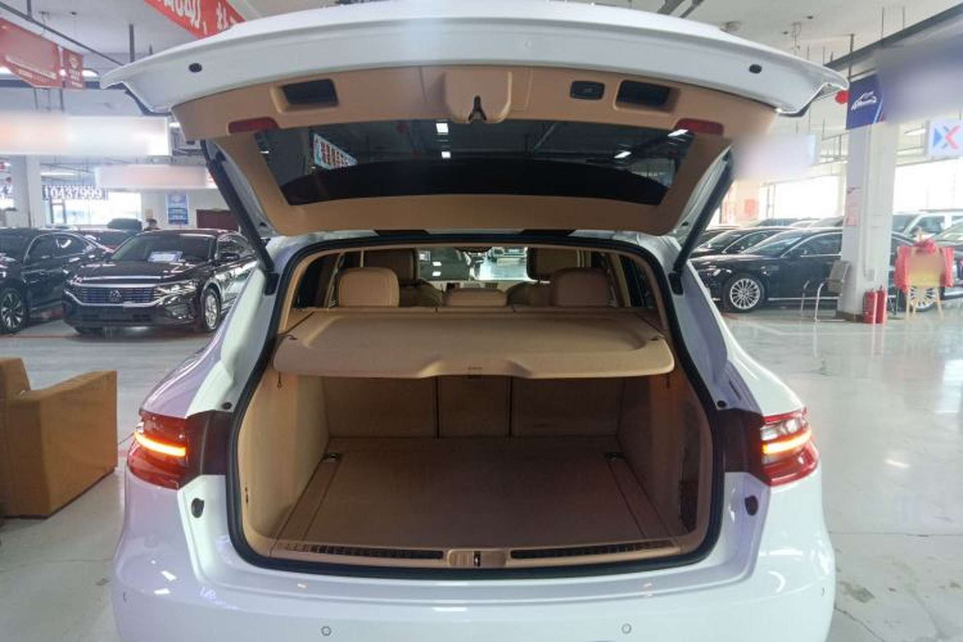 Used Porsche Macan 2014 Macan 2.0T Trunk