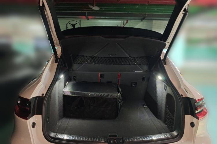 Used Porsche Macan 2014 Macan Turbo 3.6T Trunk