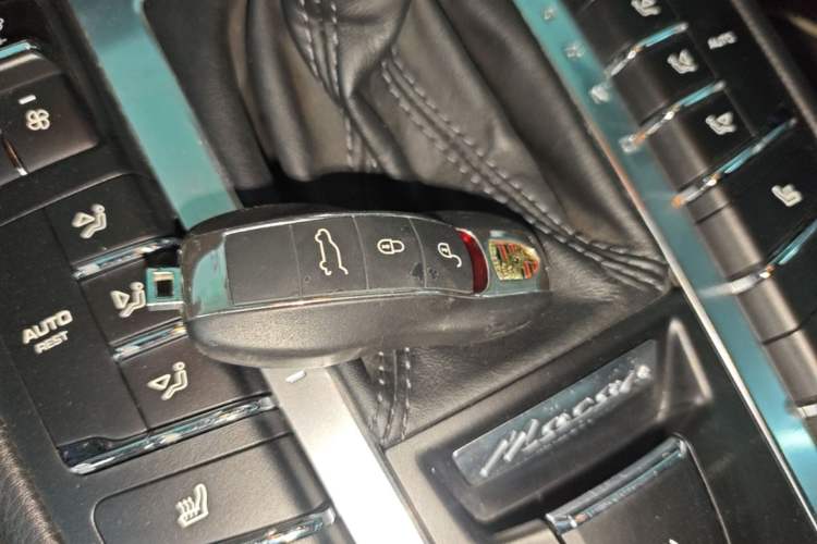 Used Porsche Macan 2014 Macan 2.0T Vehicle Key