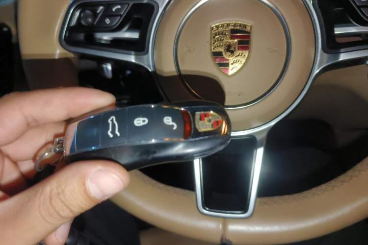 Used Porsche Macan 2014 Macan 2.0T Vehicle Key