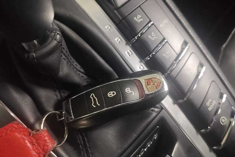 Used Porsche Macan 2014 Macan 2.0T Vehicle Key