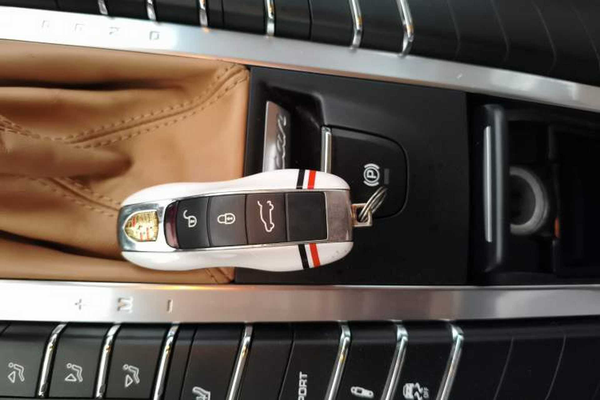 Used Porsche Macan 2014 Macan 2.0T Vehicle Key