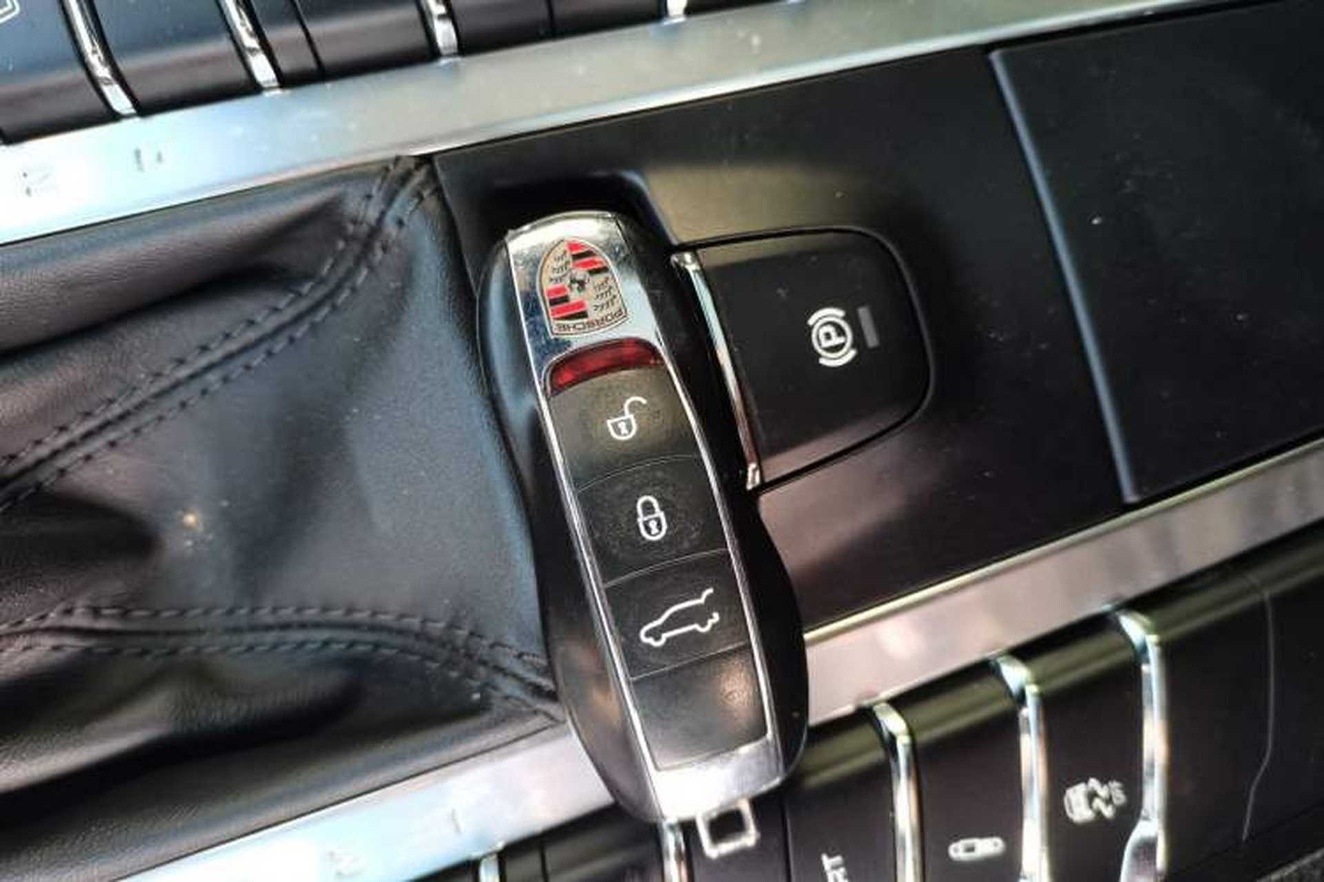 Used Porsche Macan 2014 Macan 2.0T Vehicle Key