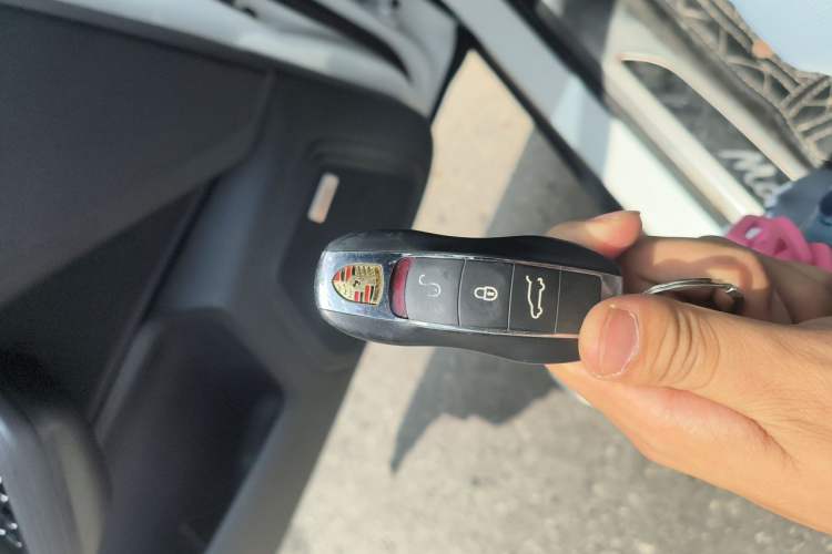 Used Porsche Macan 2014 Macan 2.0T Vehicle Key