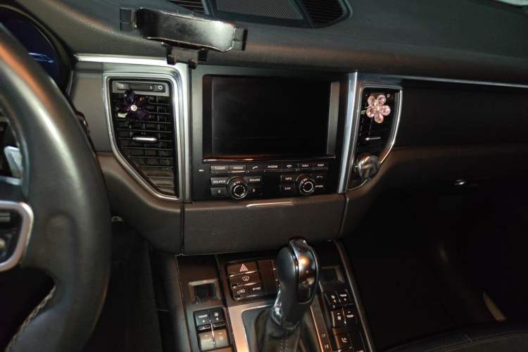 Used Porsche Macan 2014 Macan 2.0T Audio And AC Panel
