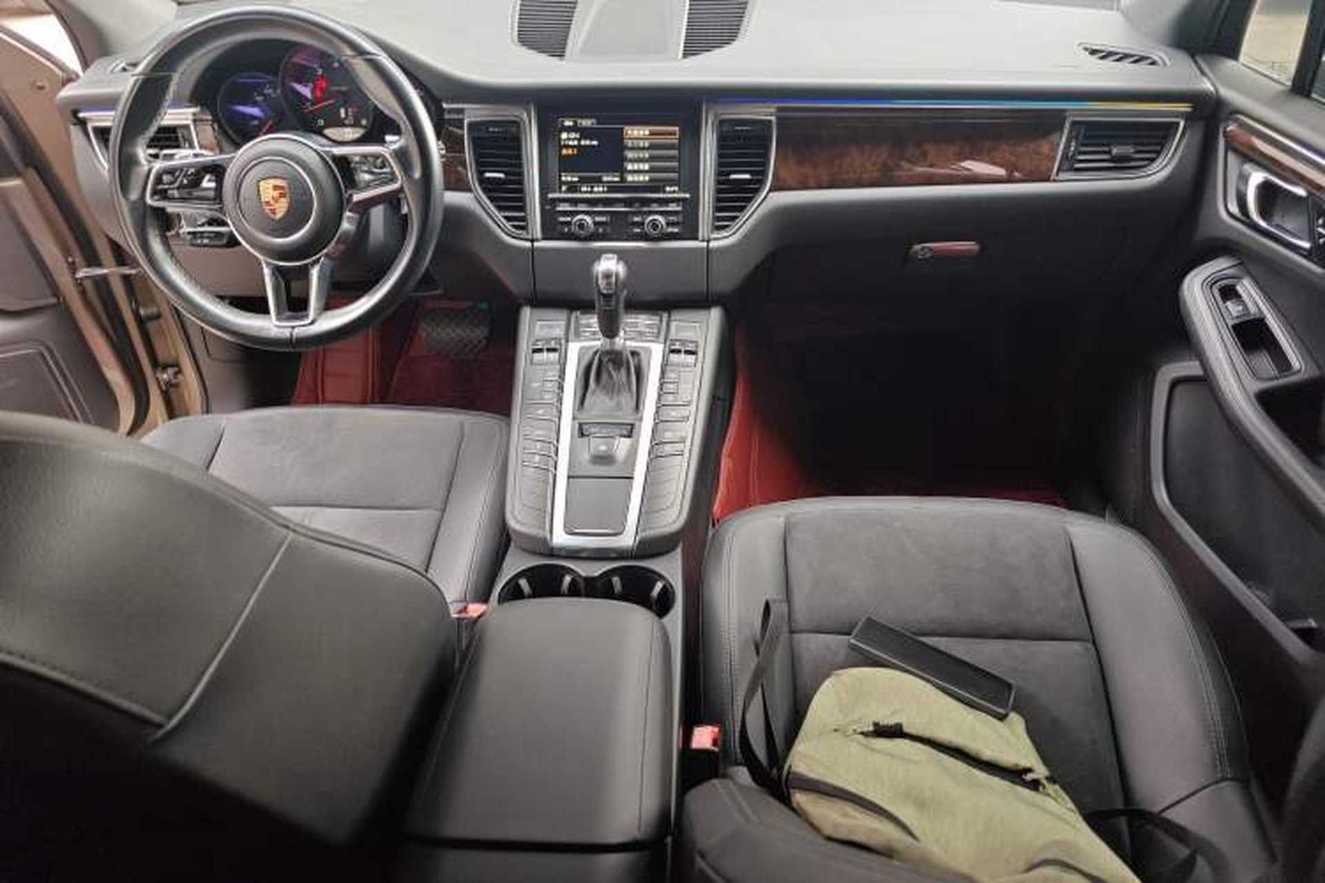 Used Porsche Macan 2014 Macan 2.0T Center Console