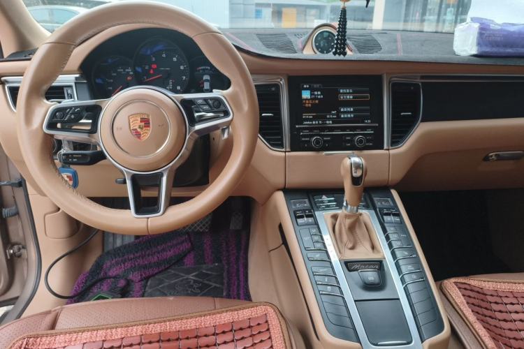 Used Porsche Macan 2014 Macan 2.0T Center Console