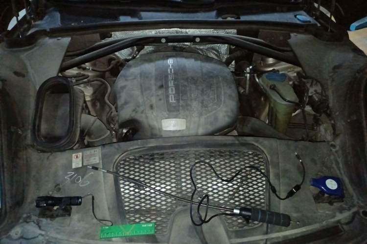 Used Porsche Macan 2014 Macan 2.0T Engine Bay