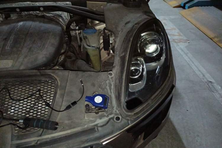 Used Porsche Macan 2014 Macan 2.0T Engine Bay Left