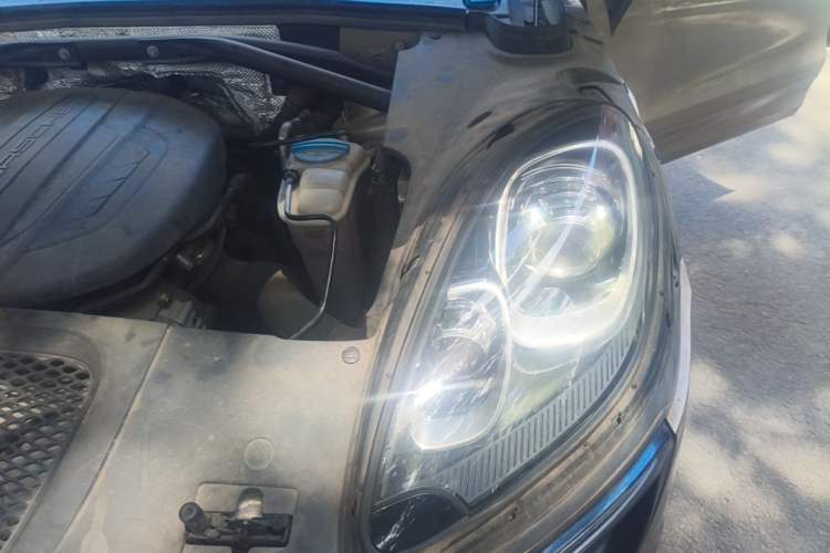 Used Porsche Macan 2014 Macan 2.0T Engine Bay Left