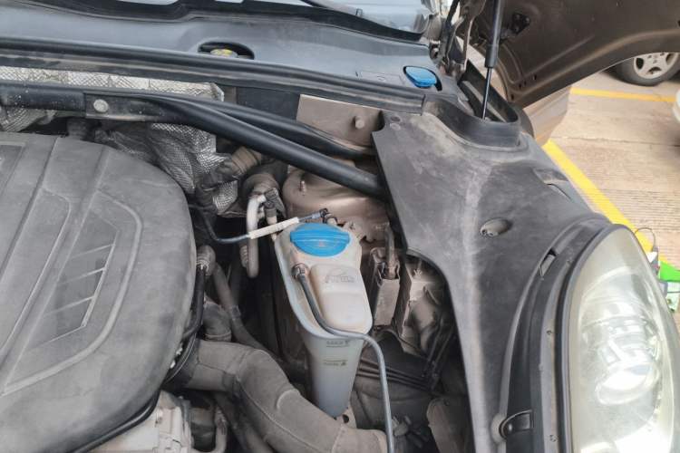 Used Porsche Macan 2014 Macan 2.0T Engine Bay Left