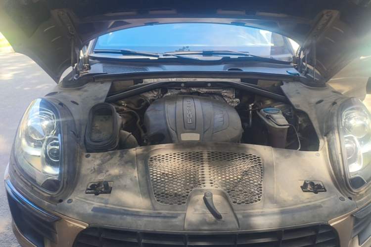 Used Porsche Macan 2014 Macan 2.0T Engine Bay