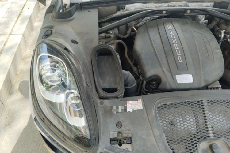 Used Porsche Macan 2014 Macan 2.0T Engine Bay Right