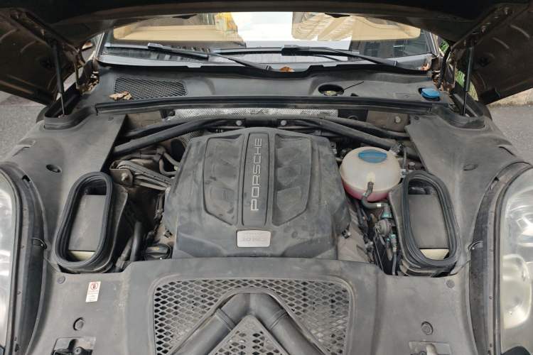 Used Porsche Macan 2014 Macan S 3.0T Engine Bay