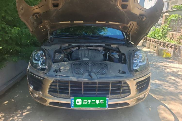 Used Porsche Macan 2014 Macan 2.0T Engine Bay