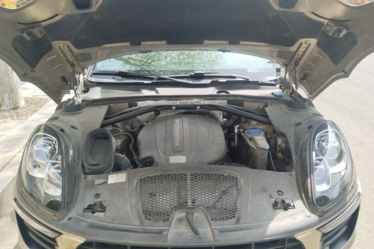 Used Porsche Macan 2014 Macan 2.0T Engine Bay