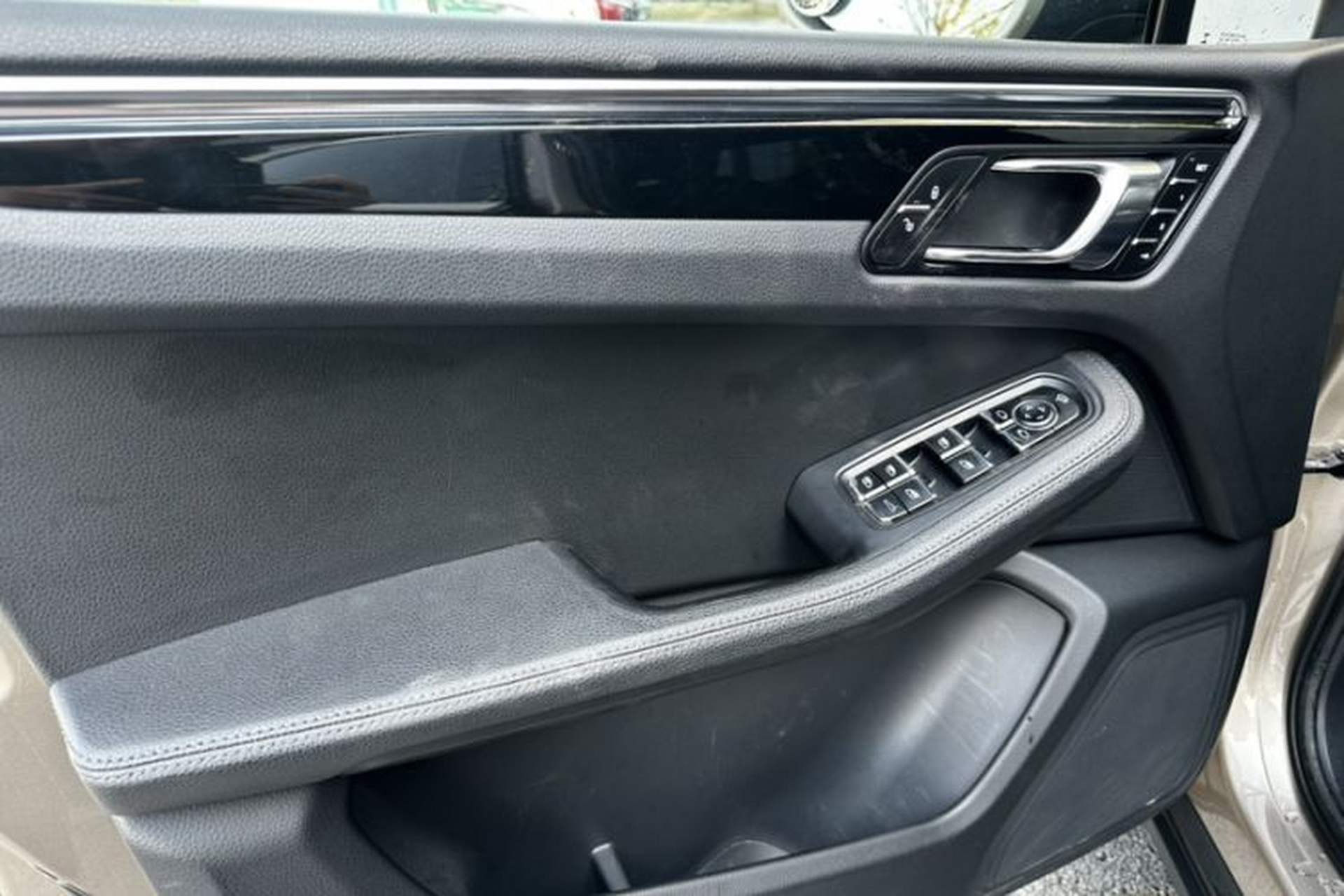 Used Porsche Macan 2014 Macan S 3.0T Exterior 14