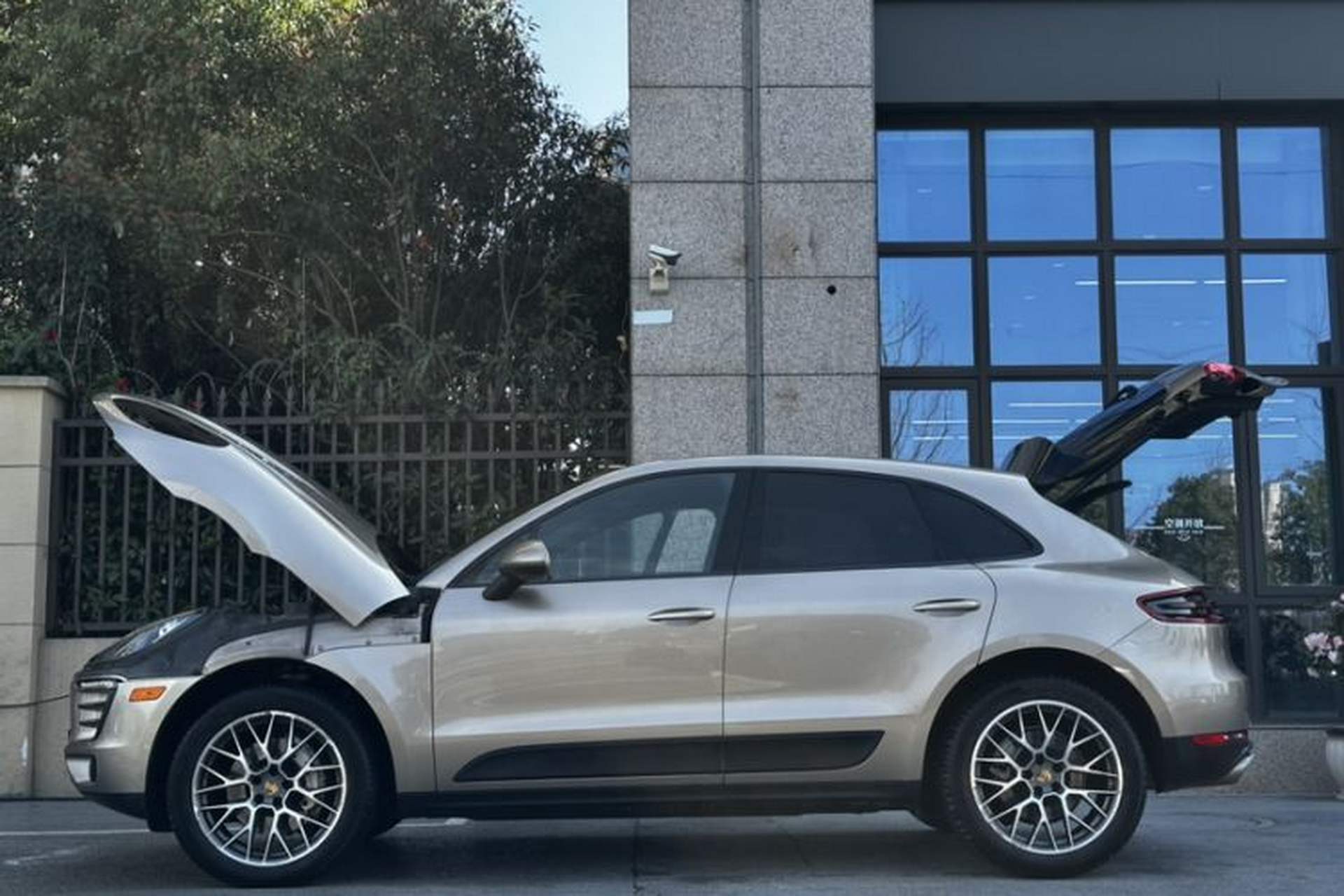 Used Porsche Macan 2014 Macan S 3.0T Exterior 5