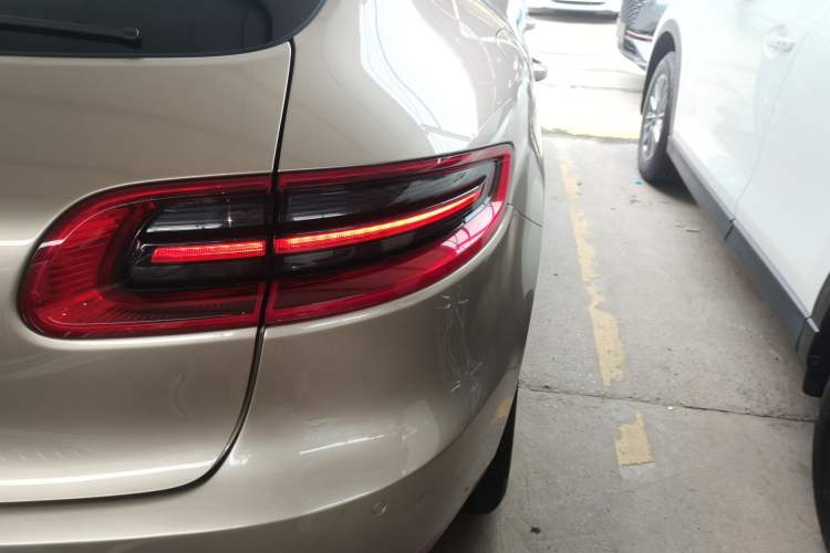 Used Porsche Macan 2014 Macan 2.0T Exterior 6