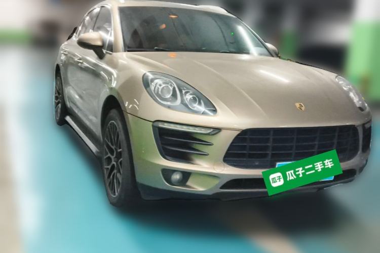 Used Porsche Macan 2014 Macan 2.0T Front Right 45 Deg