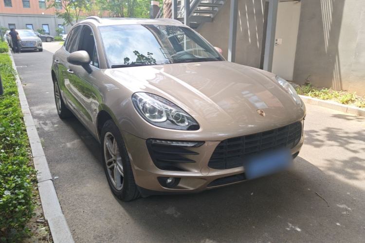 Used Porsche Macan 2014 Macan 2.0T Front Right 45 Deg
