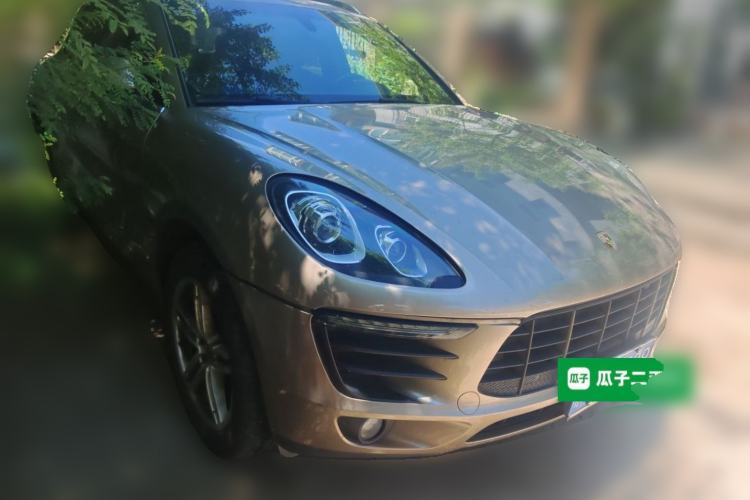Used Porsche Macan 2014 Macan 2.0T Front Right 45 Deg