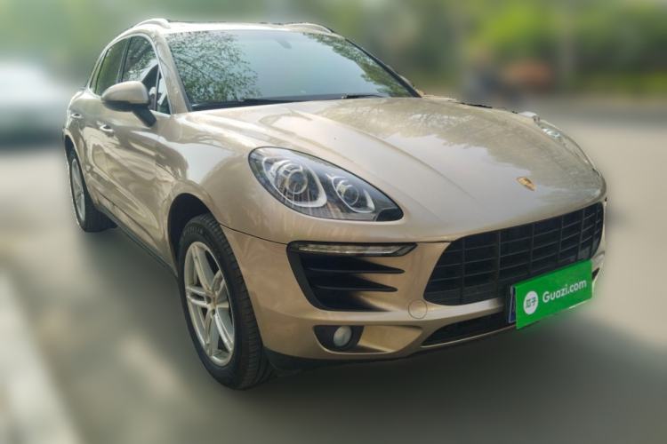 Used Porsche Macan 2014 Macan 2.0T Front Right 45 Deg