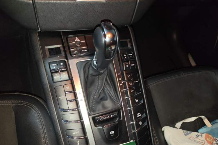 Used Porsche Macan 2014 Macan 2.0T Gear Lever