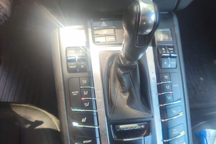 Used Porsche Macan 2014 Macan 2.0T Gear Lever