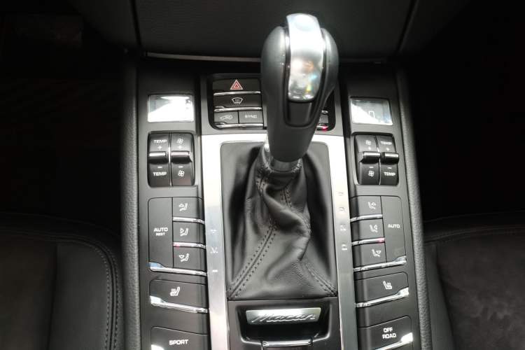 Used Porsche Macan 2014 Macan 2.0T Gear Lever