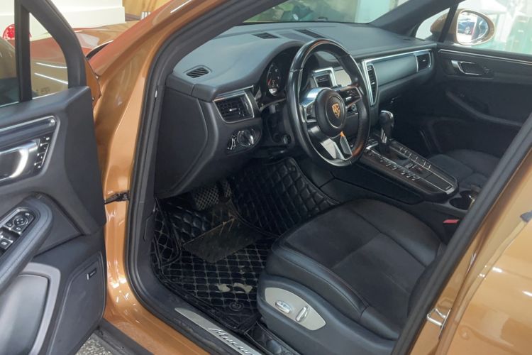 Used Porsche Macan 2014 Macan 2.0T Interior 1