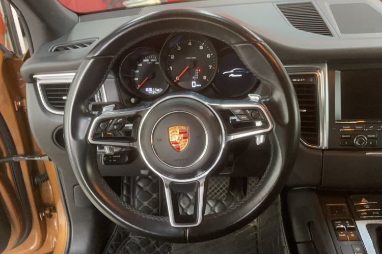 Used Porsche Macan 2014 Macan 2.0T Interior 4