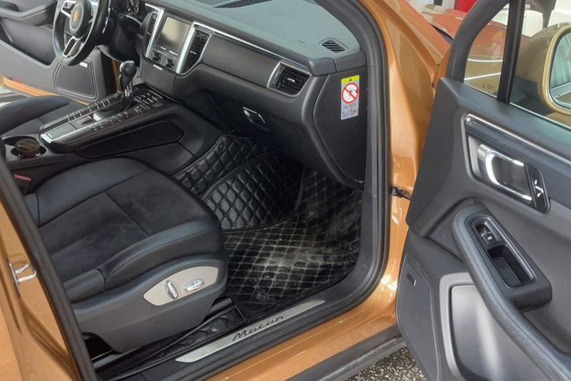 Used Porsche Macan 2014 Macan 2.0T Interior 6