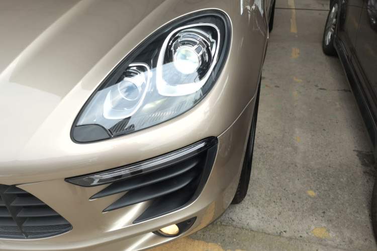 Used Porsche Macan 2014 Macan 2.0T Left Front Headlight