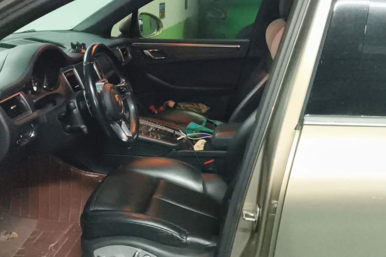 Used Porsche Macan 2014 Macan 2.0T Left Front Seat
