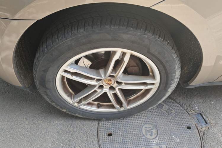 Used Porsche Macan 2014 Macan 2.0T Left Front Wheel Hub
