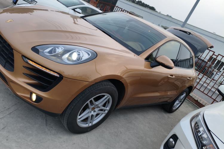 Used Porsche Macan 2014 Macan 2.0T Left Side