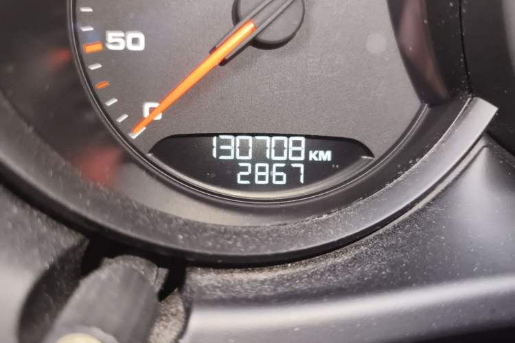 Used Porsche Macan 2014 Macan 2.0T Odometer Close Up