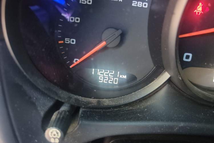 Used Porsche Macan 2014 Macan 2.0T Odometer Close Up