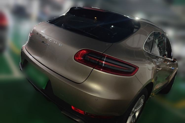 Used Porsche Macan 2014 Macan 2.0T Rear Right 45 Deg