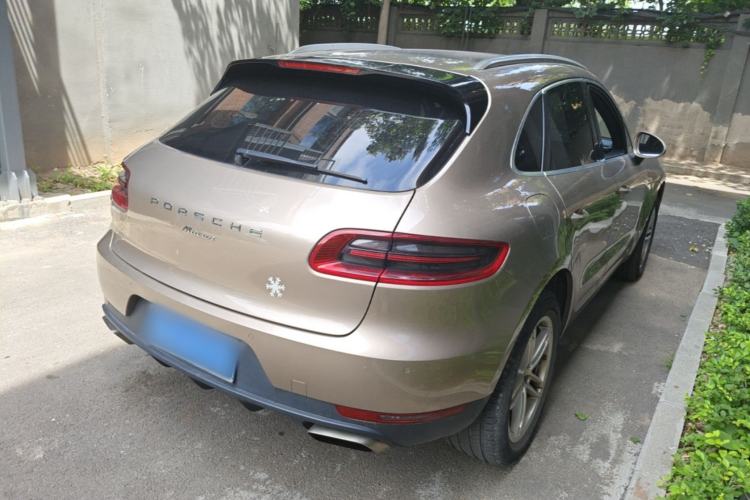 Used Porsche Macan 2014 Macan 2.0T Rear Right 45 Deg