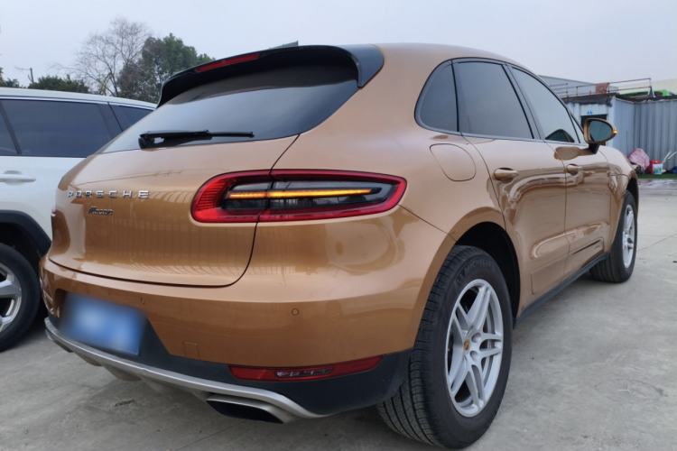 Used Porsche Macan 2014 Macan 2.0T Rear Right 45 Deg